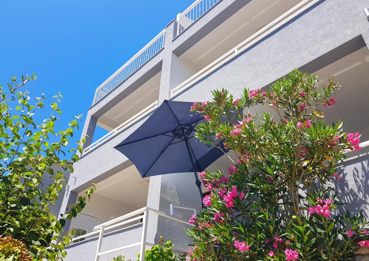 Villa Skalinada With Sea View 布雷拉 外观 照片